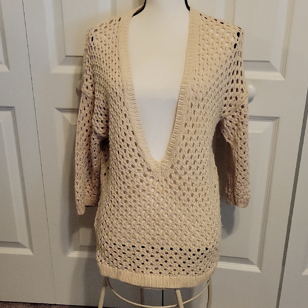 Ann Taylor Beige Open-Knit V-Neck Sweater